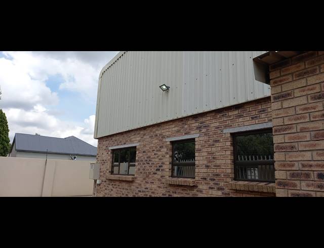 400M² FACTORY FOR SALE IN BRAKPAN CENTRAL